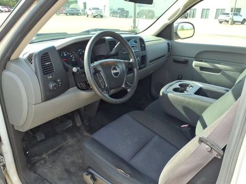 Used 2011 GMC Sierra 1500 W/T w/ Work Truck Preferred Package RWD image 6