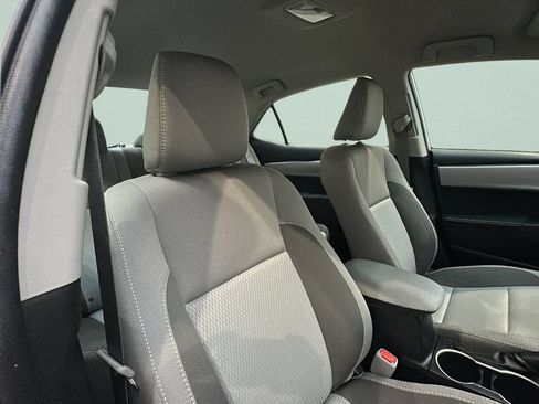 Used 2017 Toyota Corolla LE w/ Carpet Mat Package (TMS) FWD image 16