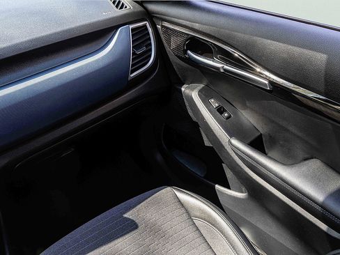 Used 2023 Kia Seltos S image 19