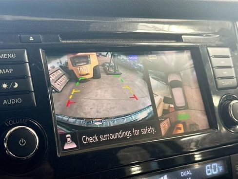Used 2019 Nissan Rogue Sport SV w/ Technology Package AWD/4WD image 13
