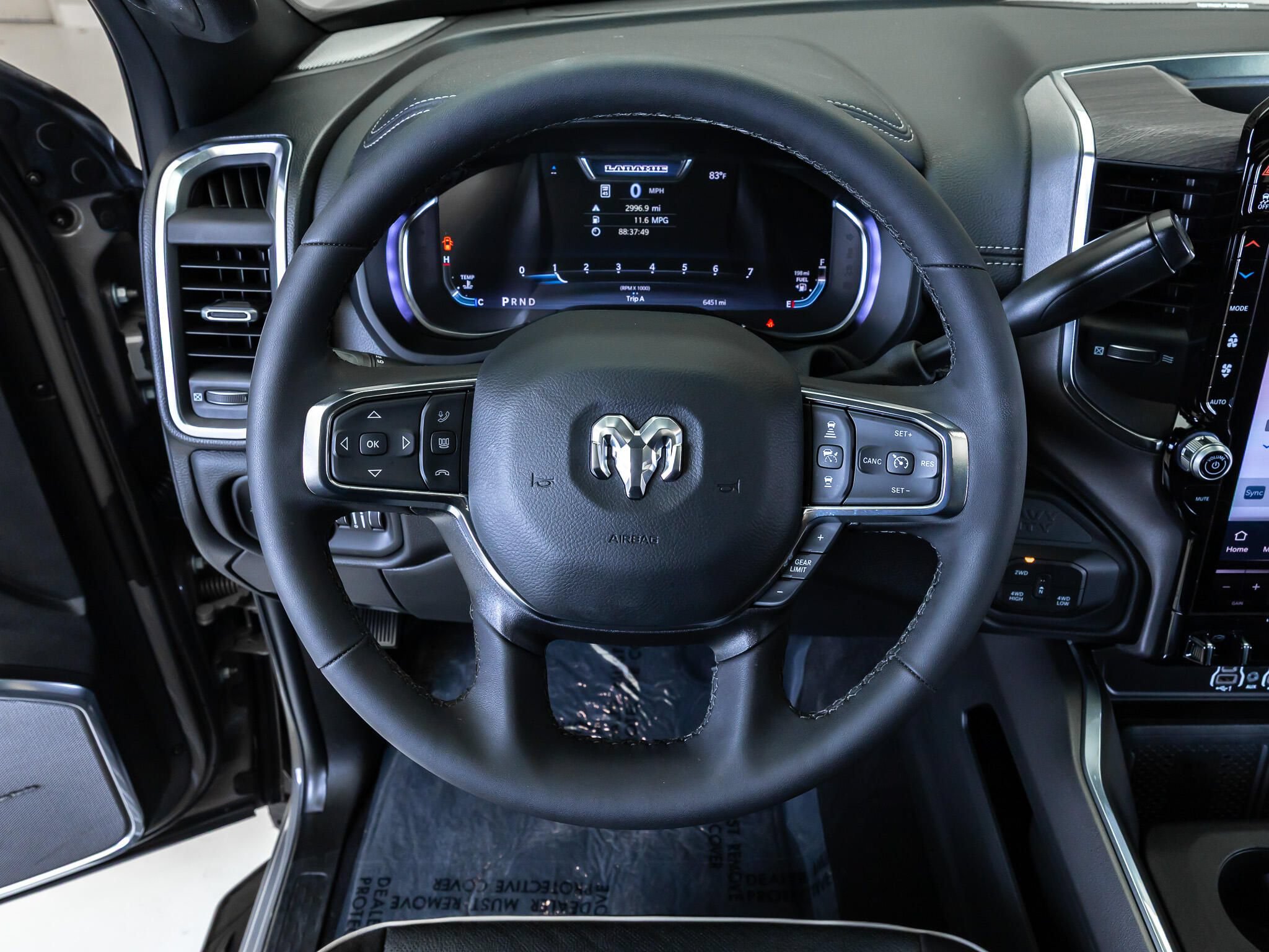 Used 2025 RAM 2500 Laramie AWD/4WD image 17