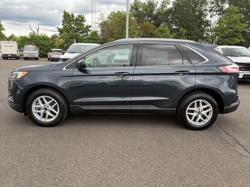 Used 2024 Ford Edge SEL w/ Convenience Package AWD/4WD image 2