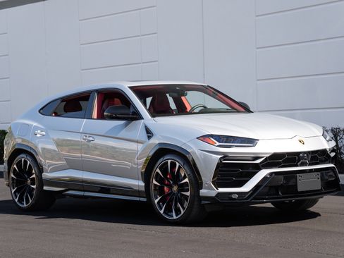 Used 2022 Lamborghini Urus image 4