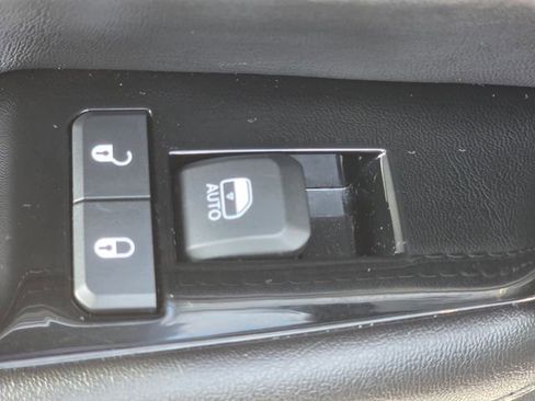 Used 2023 Jeep Wagoneer Series III w/ Preferred Equipment Group image 36