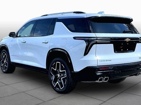 Used 2026 Chevrolet Traverse High Country FWD image 12