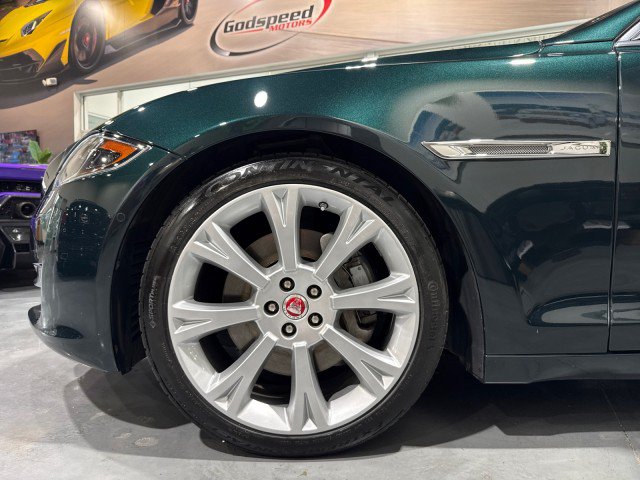 Used 2017 Jaguar XJ L Portfolio AWD/4WD image 9