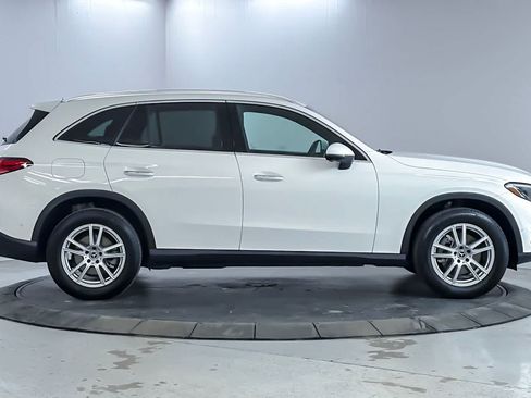 Used 2025 Mercedes-Benz GLC 300 image 8