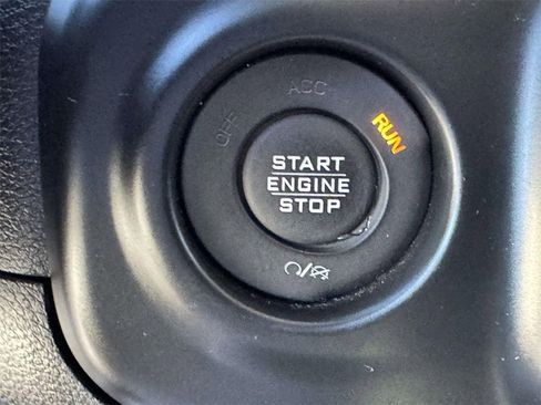 Used 2018 Jeep Wrangler Unlimited Rubicon image 9