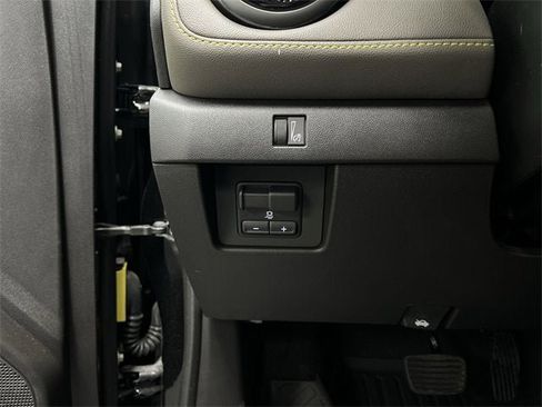 New 2025 Chevrolet Colorado ZR2 w/ Technology Package image 18