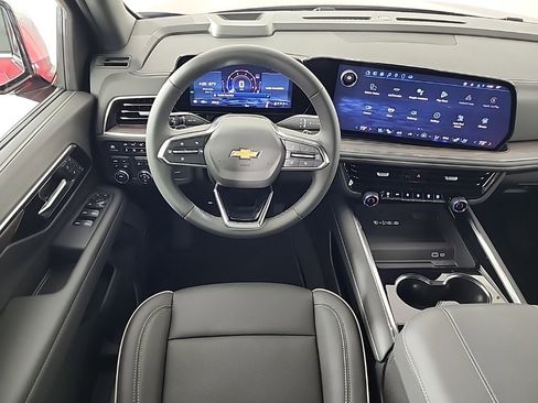 New 2025 Chevrolet Suburban Premier image 26