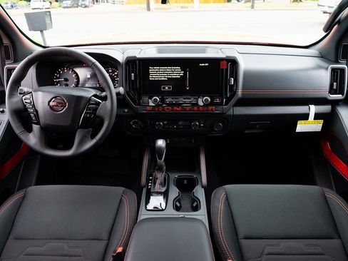 New 2025 Nissan Frontier PRO-4X w/ Pro Convenience Package image 8