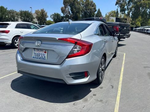 Used 2016 Honda Civic EX-T image 3