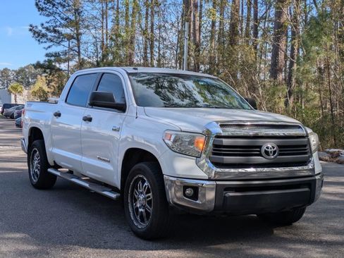 Used 2014 Toyota Tundra SR5 w/ SR5 Upgrade Package image 8