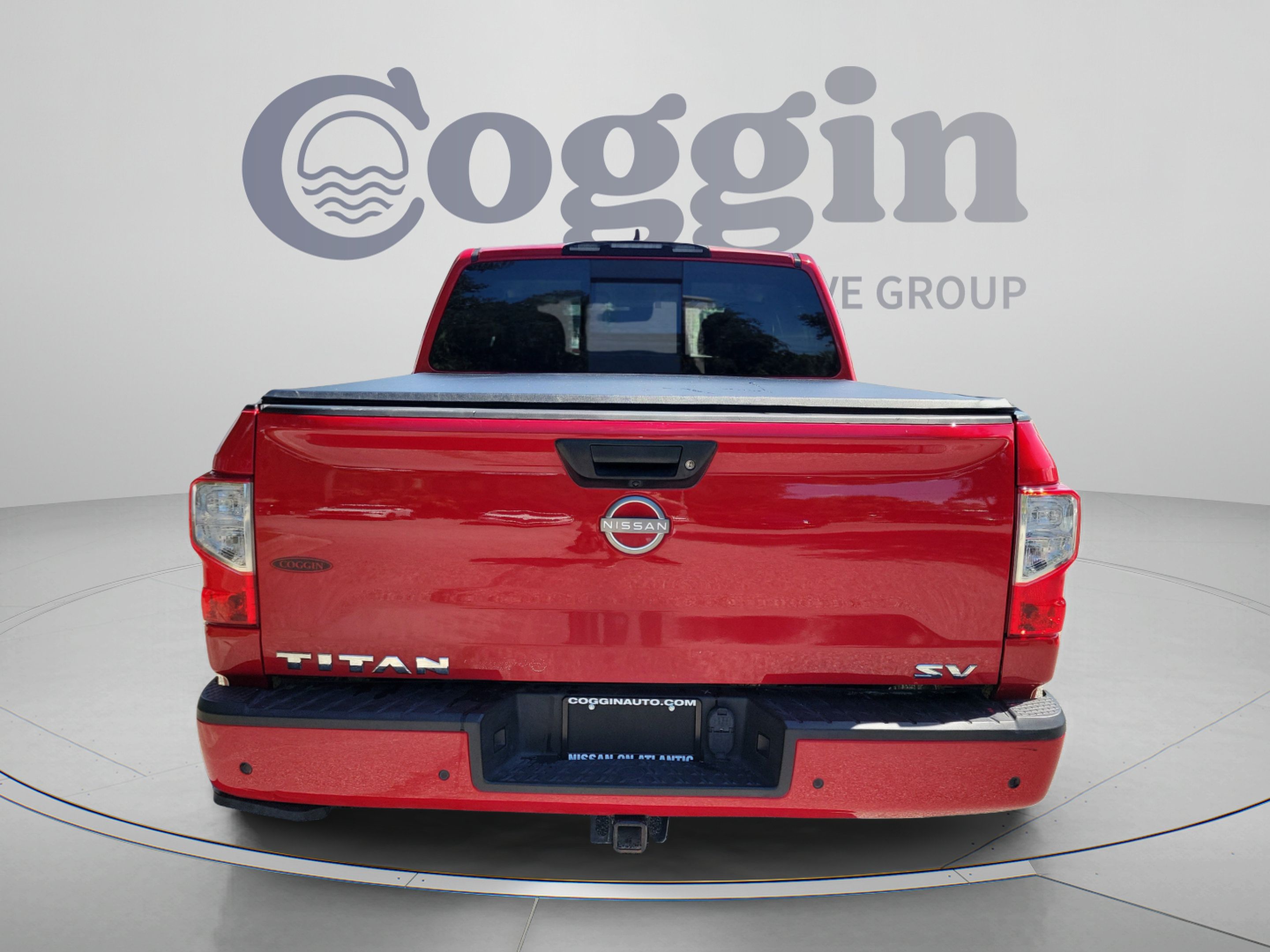 Used 2023 Nissan Titan SV w/ SV Convenience Package RWD image 3