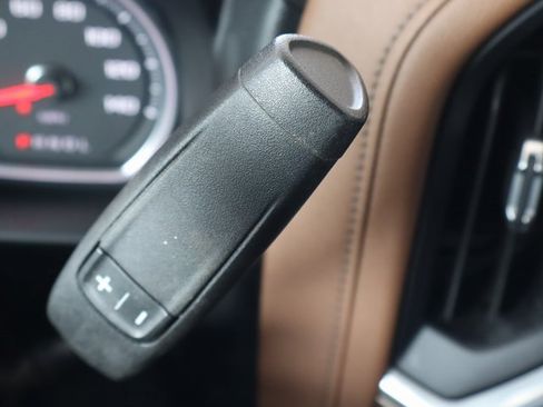 Used 2020 Chevrolet Silverado 3500 High Country w/ Technology Package image 38