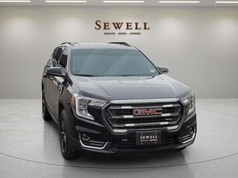Used 2024 GMC Terrain AT4 w/ Infotainment Package II AWD/4WD image 7