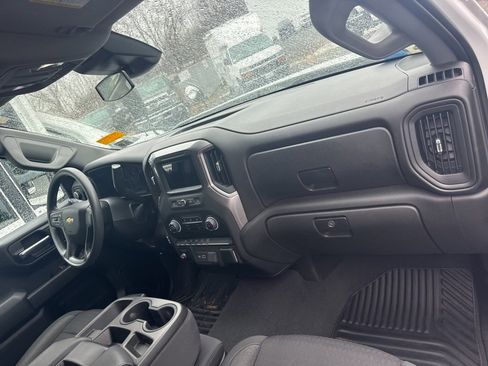 Used 2022 Chevrolet Silverado 1500 Custom image 11