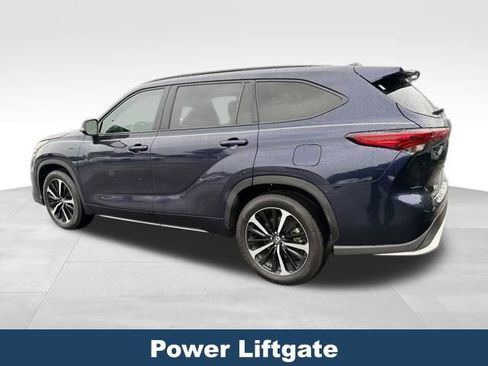 Used 2022 Toyota Highlander XSE FWD image 5