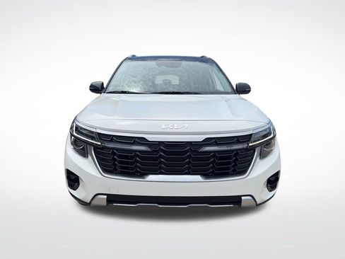 Certified 2024 Kia Seltos S FWD image 2