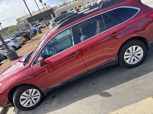 Used 2015 Subaru Outback 2.5i Premium image 4