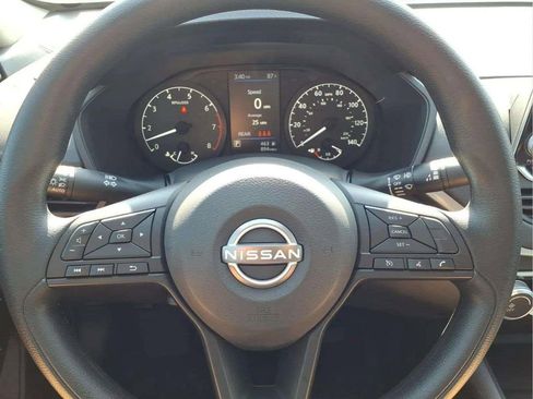 Used 2025 Nissan Altima 2.5 S FWD image 13