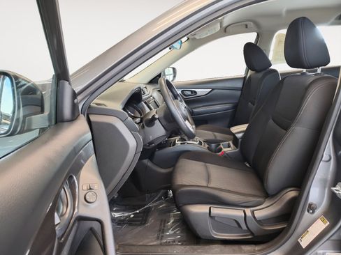 Used 2019 Nissan Rogue S FWD image 22