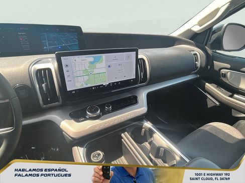 Used 2025 Ford Expedition Active image 20