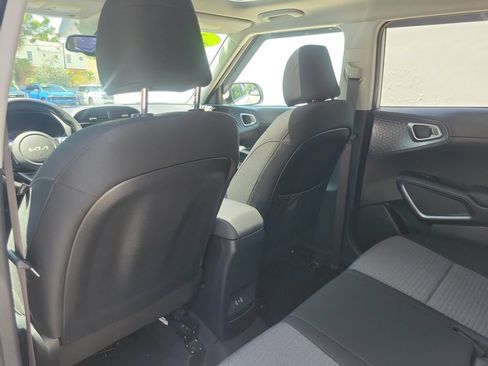 Certified 2025 Kia Soul EX FWD image 11