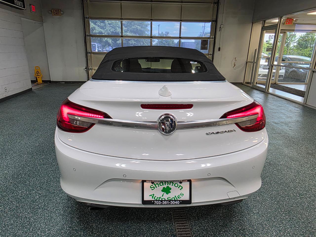 Used 2019 Buick Cascada Premium FWD image 9