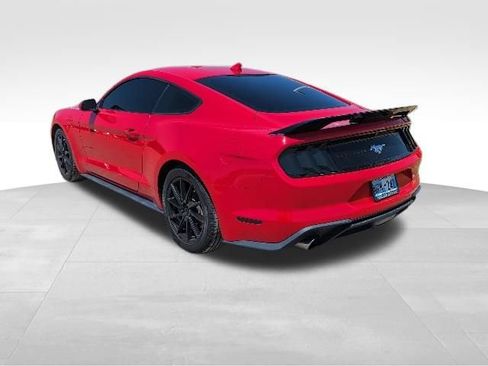 Used 2022 Ford Mustang Premium RWD image 5