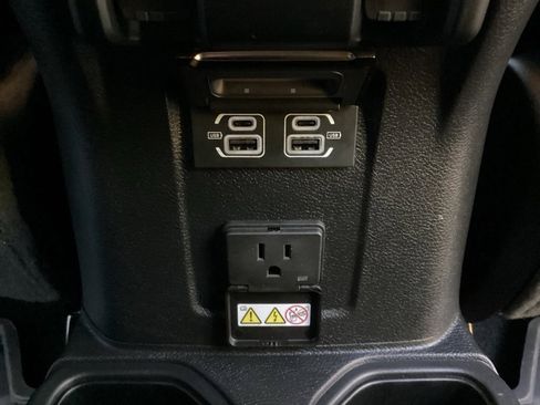 Used 2023 Jeep Gladiator Rubicon w/ LED Lighting Group image 37