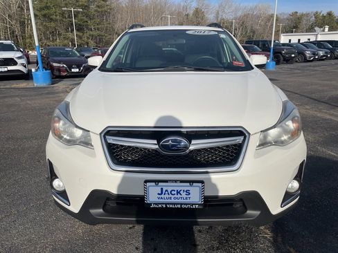 Used 2017 Subaru Crosstrek 2.0i Premium image 2