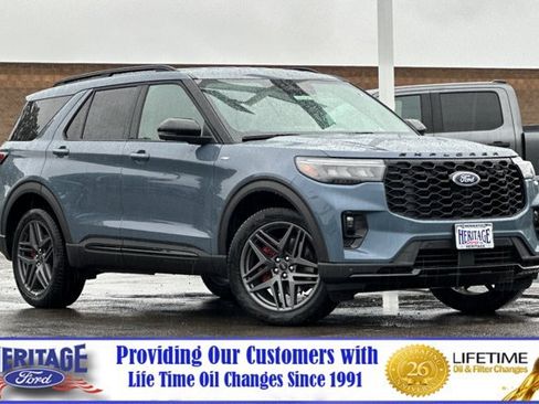 New 2026 Ford Explorer ST-Line w/ ST-Line Street Pack AWD/4WD image 2