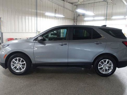 Used 2024 Chevrolet Equinox LT w/ LPO, Floor Liner Package FWD image 4
