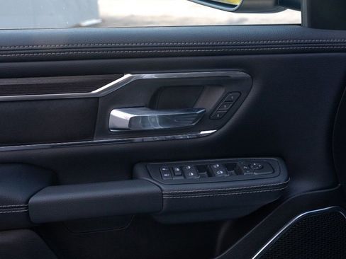 New 2026 RAM 1500 Laramie AWD/4WD image 18