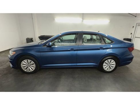 Used 2019 Volkswagen Jetta S w/ Driver Assistance Package FWD image 5