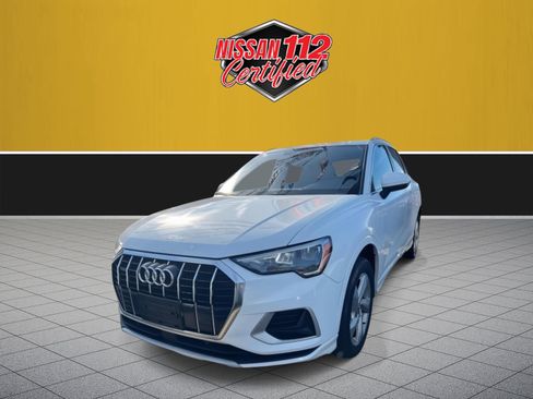 Used 2020 Audi Q3 2.0T Premium AWD/4WD image 2