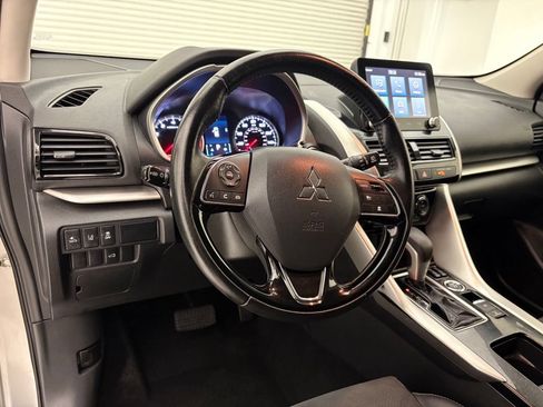 Used 2024 Mitsubishi Eclipse Cross SE AWD/4WD image 2