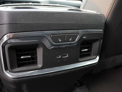 Used 2024 Chevrolet Silverado 3500 High Country w/ High Country Premium Package AWD/4WD image 4