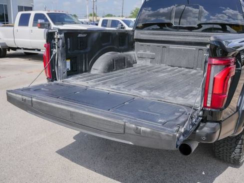 Used 2025 Ford F150 Raptor AWD/4WD image 11