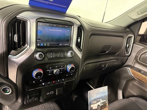 Used 2020 GMC Sierra 2500 SLE w/ SLE Value Package; AWD/4WD image 17