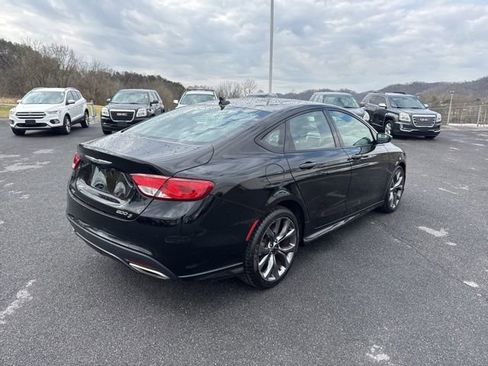 Used 2016 Chrysler 200 S w/ Navigation & Sound Group I image 8