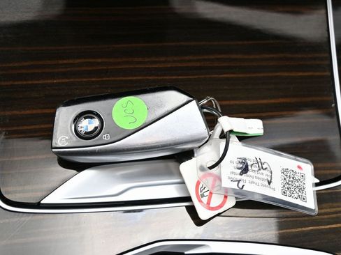 Used 2023 BMW X7 xDrive40i AWD/4WD image 36