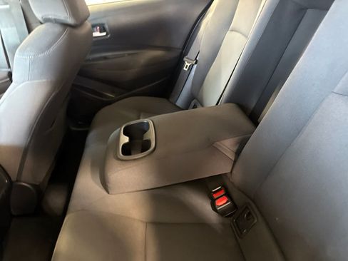 Used 2021 Toyota Corolla LE FWD image 18