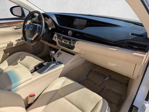 Used 2014 Lexus ES 350 w/ Luxury Package FWD image 22