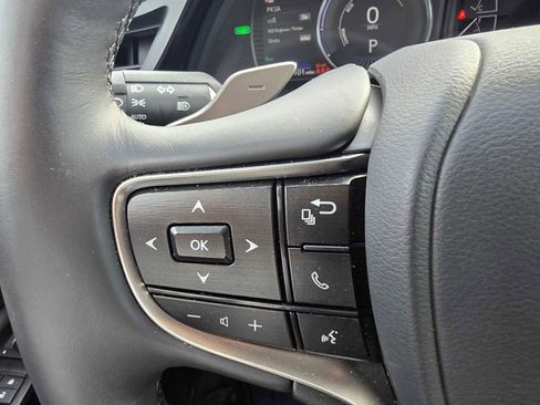 Certified 2025 Lexus ES 300h w/ Premium Package image 32