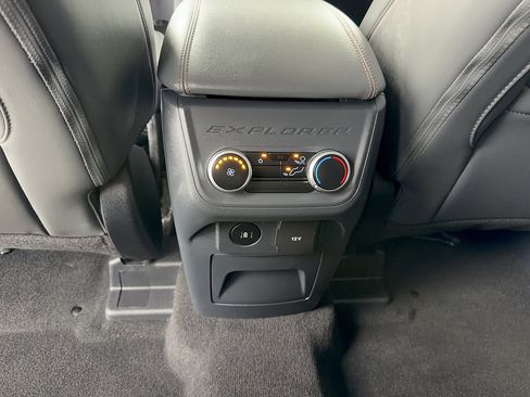 Certified 2025 Ford Explorer Active w/ Active Comfort Package RWD image 31