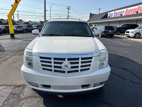Used 2012 Cadillac Escalade ESV Luxury AWD/4WD image 13