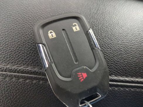 Used 2024 GMC Terrain SLE FWD image 36