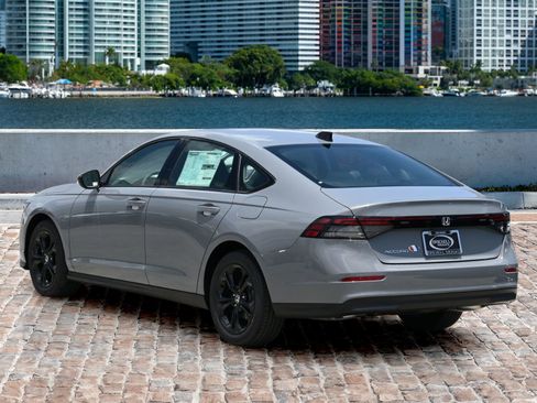 New 2025 Honda Accord SE image 7